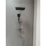 Tuš set sa ručnim tušem